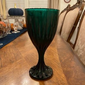 Vintage, RARE, deep green, beautiful wineglass by Parklane pattern by Mikasa